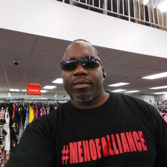 Meet your Posher, Errol - Picture 1 of 1